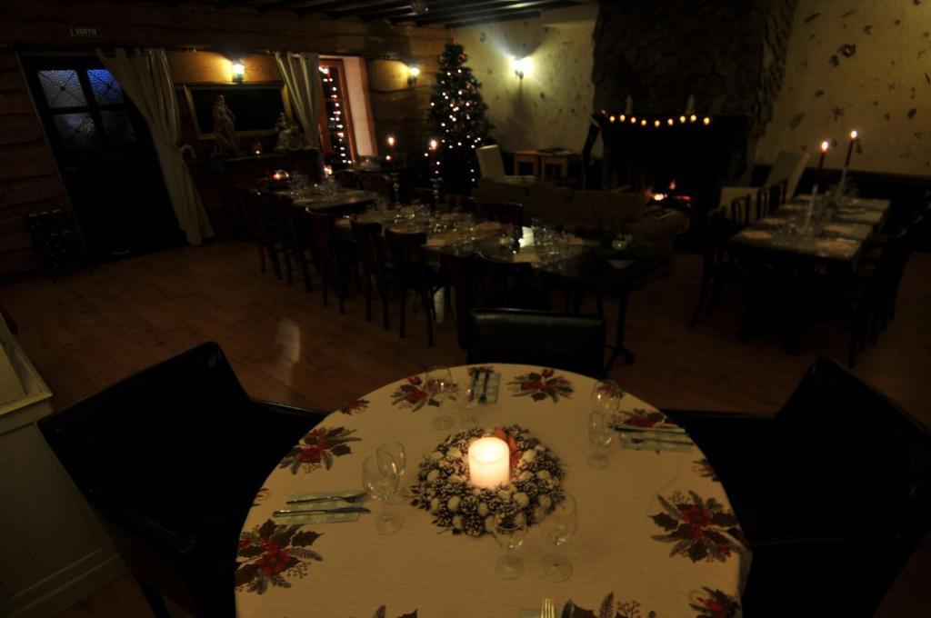 Auberge De La Providence Saint-Donat Exterior photo
